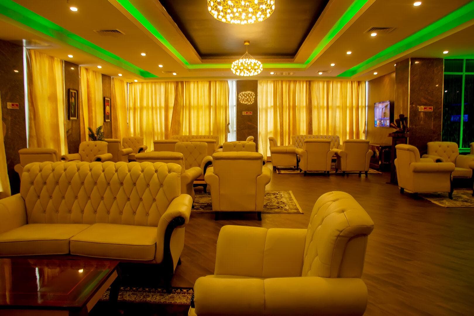 Astoria Lounge 1