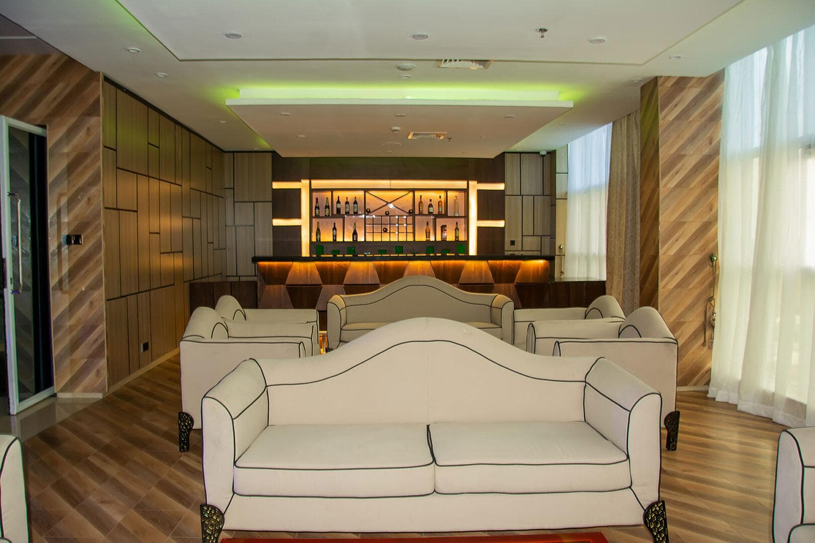 Presidential Lounge 2
